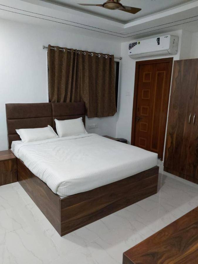 Hotel Sahasra Dla Warangal Buitenkant foto