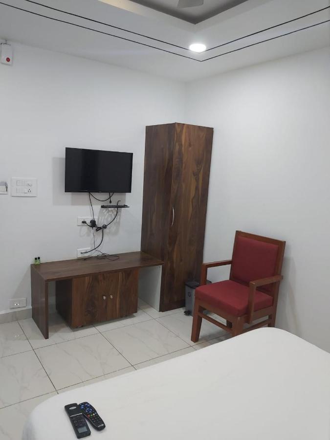 Hotel Sahasra Dla Warangal Buitenkant foto