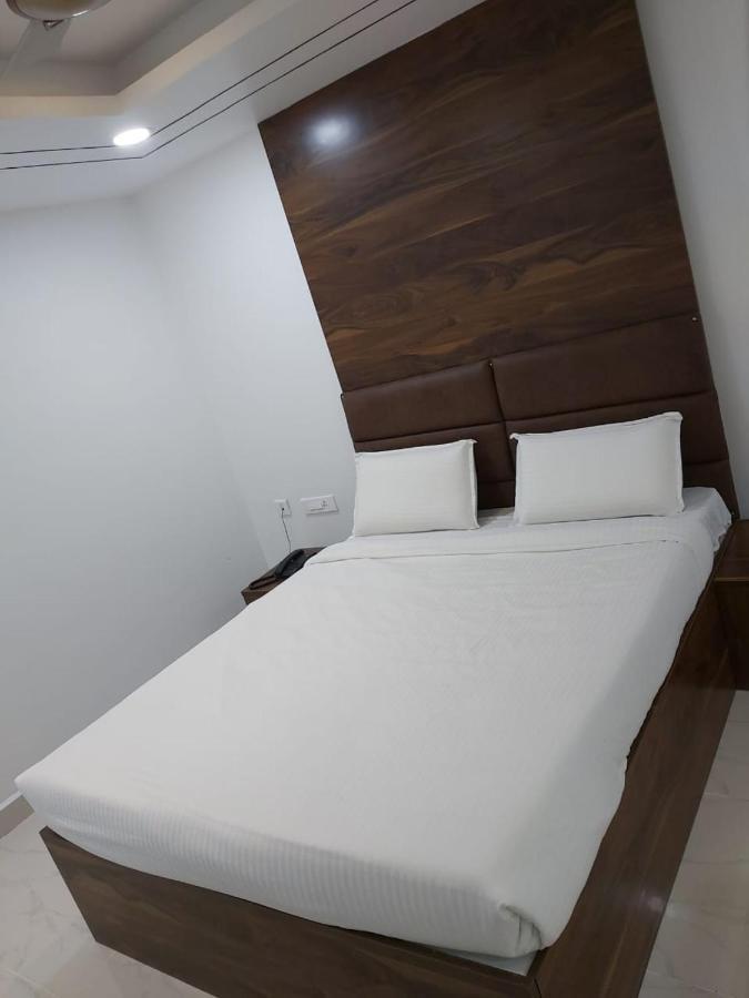 Hotel Sahasra Dla Warangal Buitenkant foto