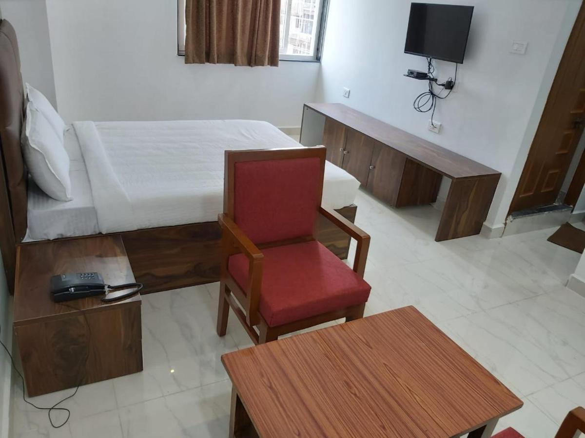 Hotel Sahasra Dla Warangal Buitenkant foto