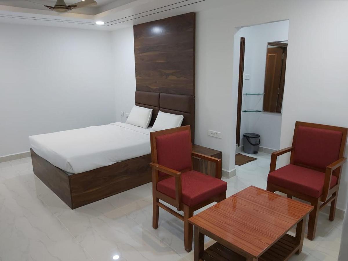 Hotel Sahasra Dla Warangal Buitenkant foto