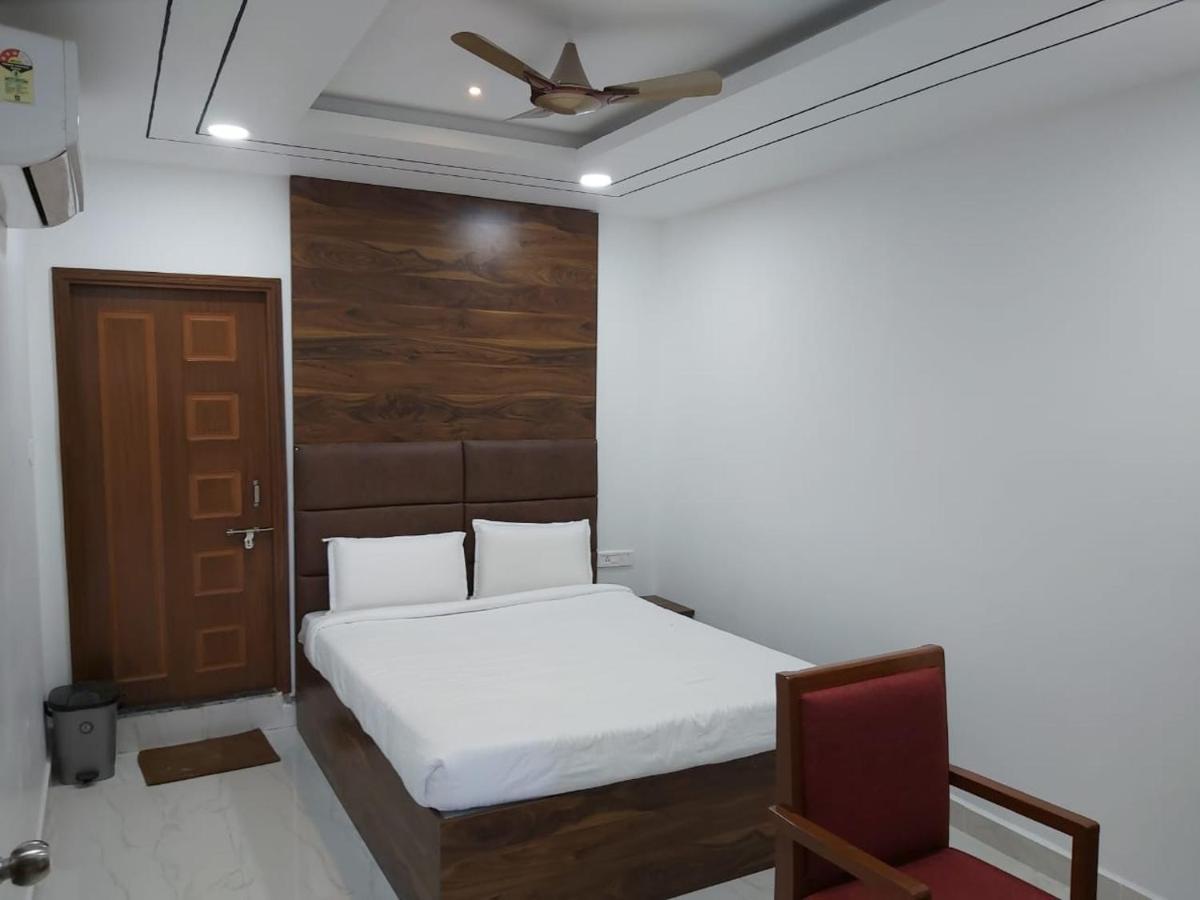 Hotel Sahasra Dla Warangal Buitenkant foto